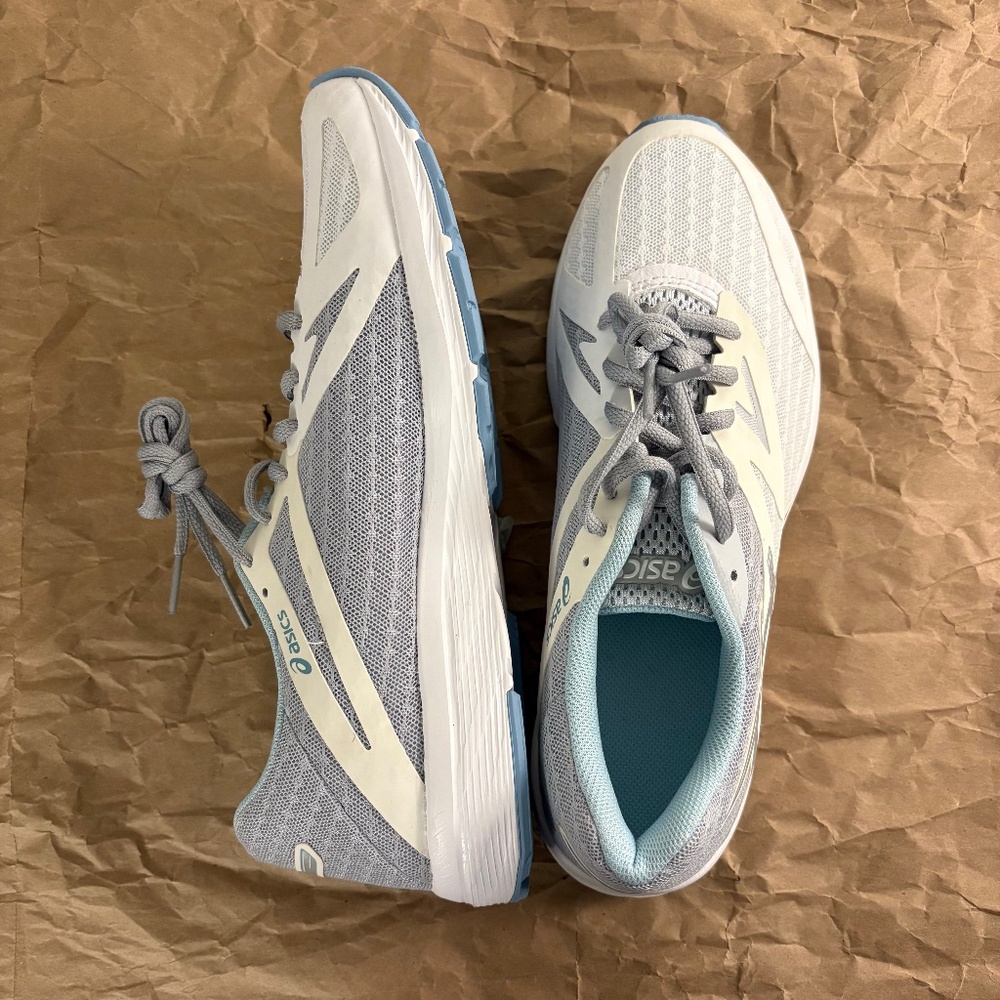 Asics Amplica Women Running Shoes (NWOT) 8.5